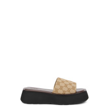 Slippers in fabric