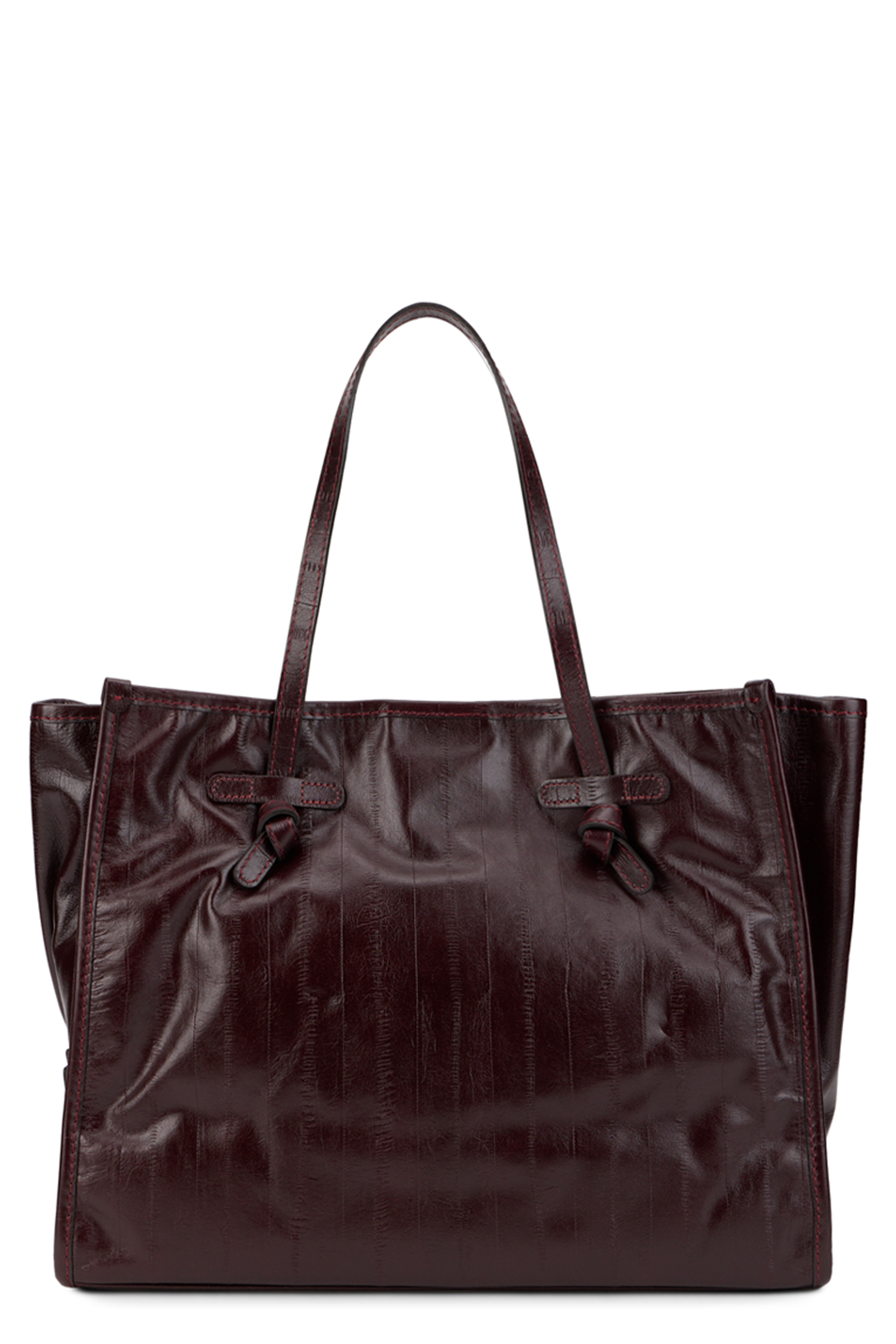 Spacious tote bag