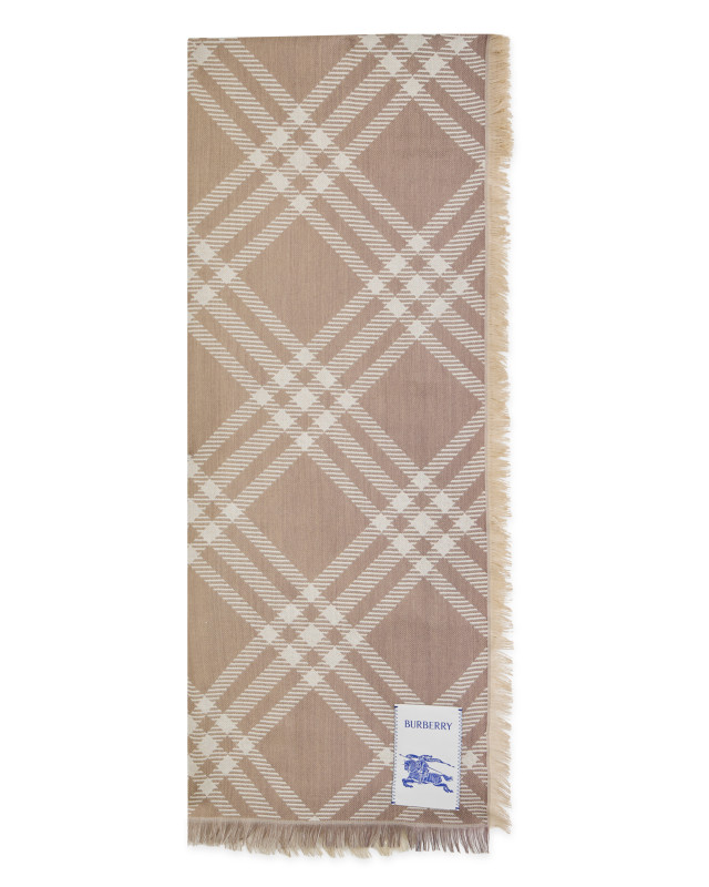 Scarf made of wool and silk with fringes