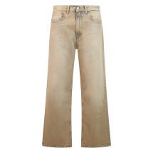 Jeans with wide legs