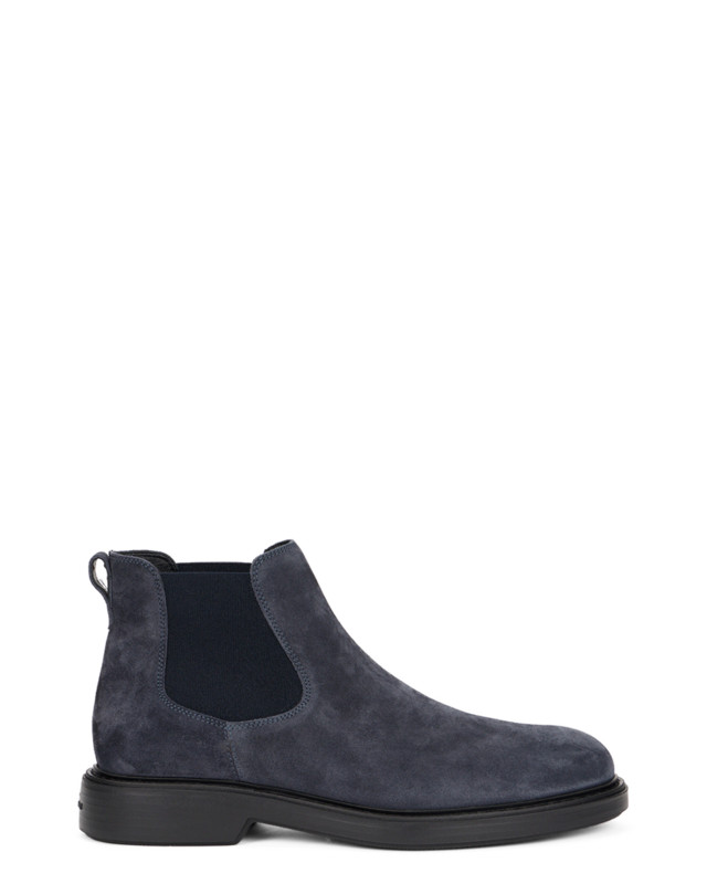 Ankle boot in leather