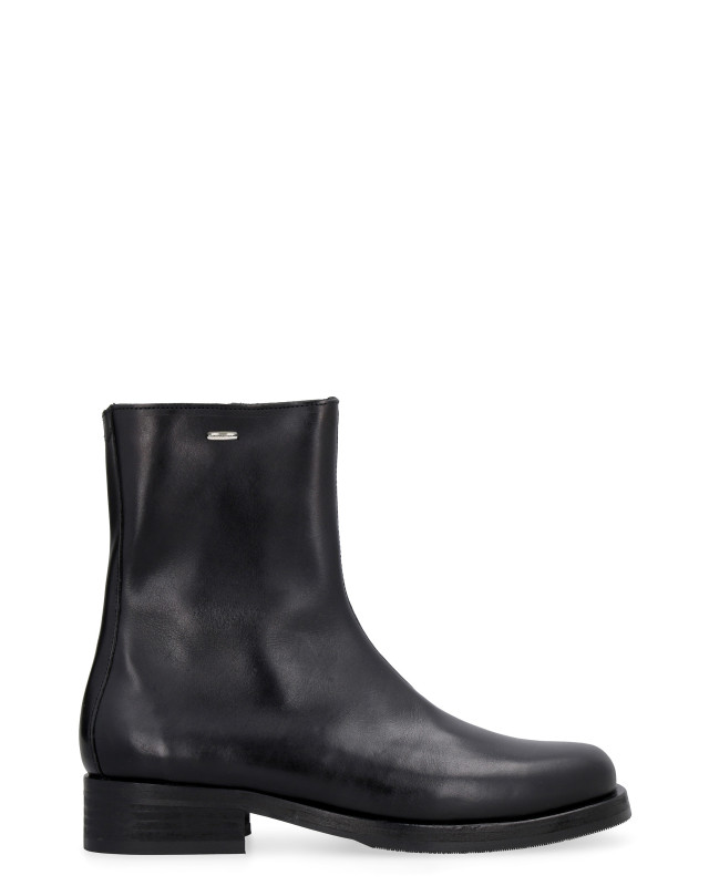 Camion leather ankle boots