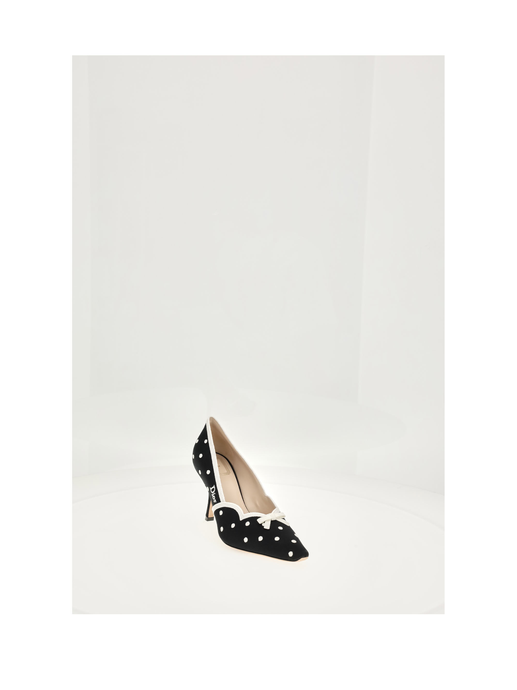 POINT D'ESPRIT PUMP