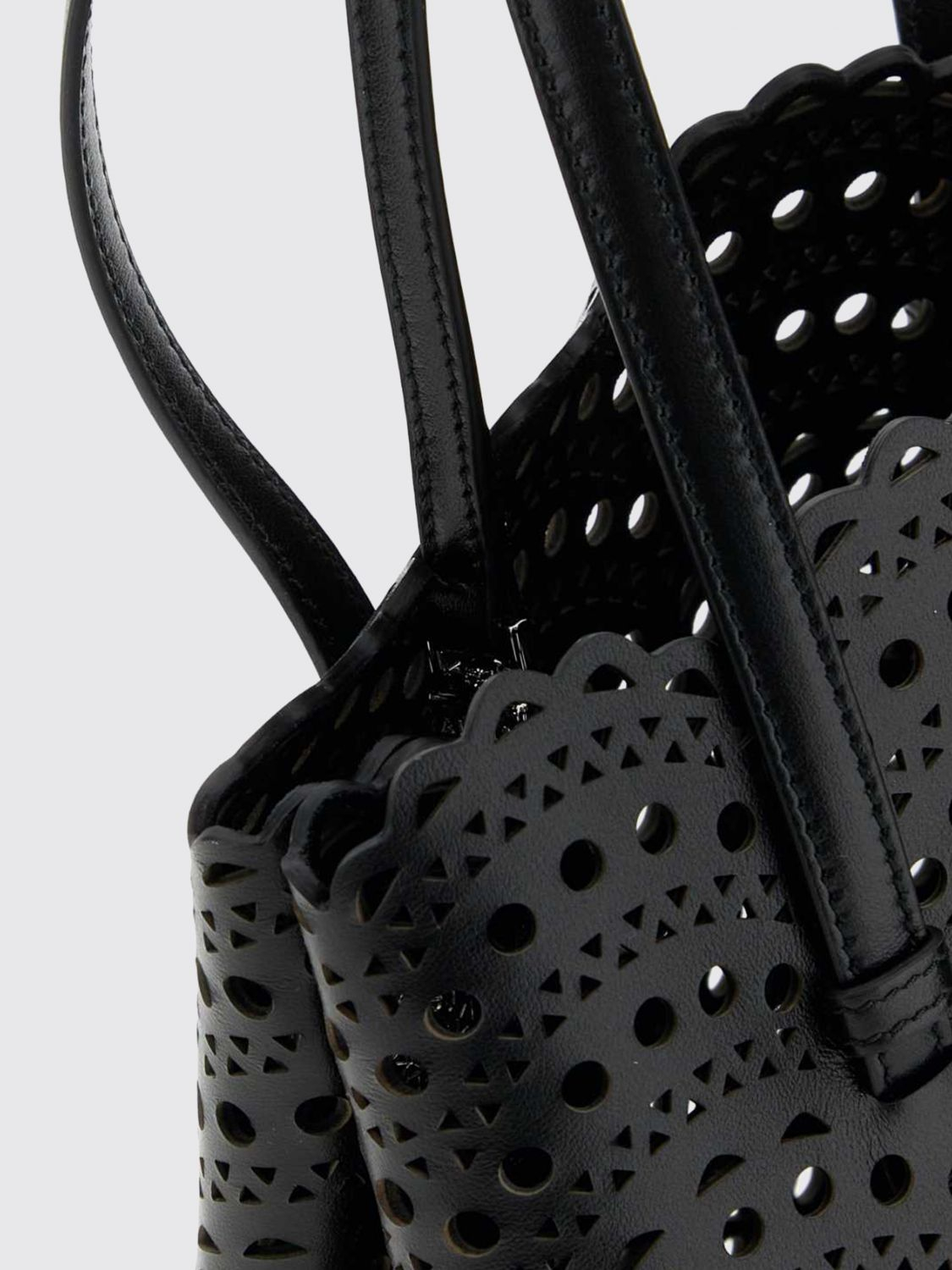 [Alaia] Shoulder bag FW26 AA1S06725I251 999