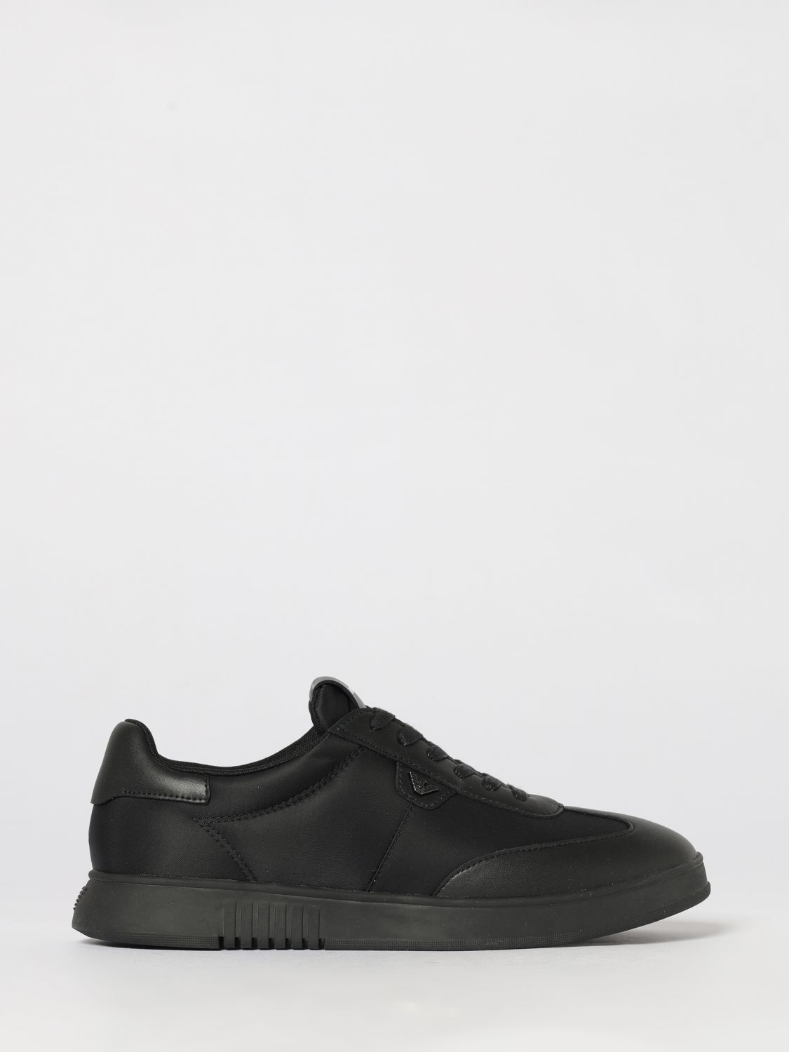 [Emporio Armani] Sneakers SS26 EM003062AF18210 UC001