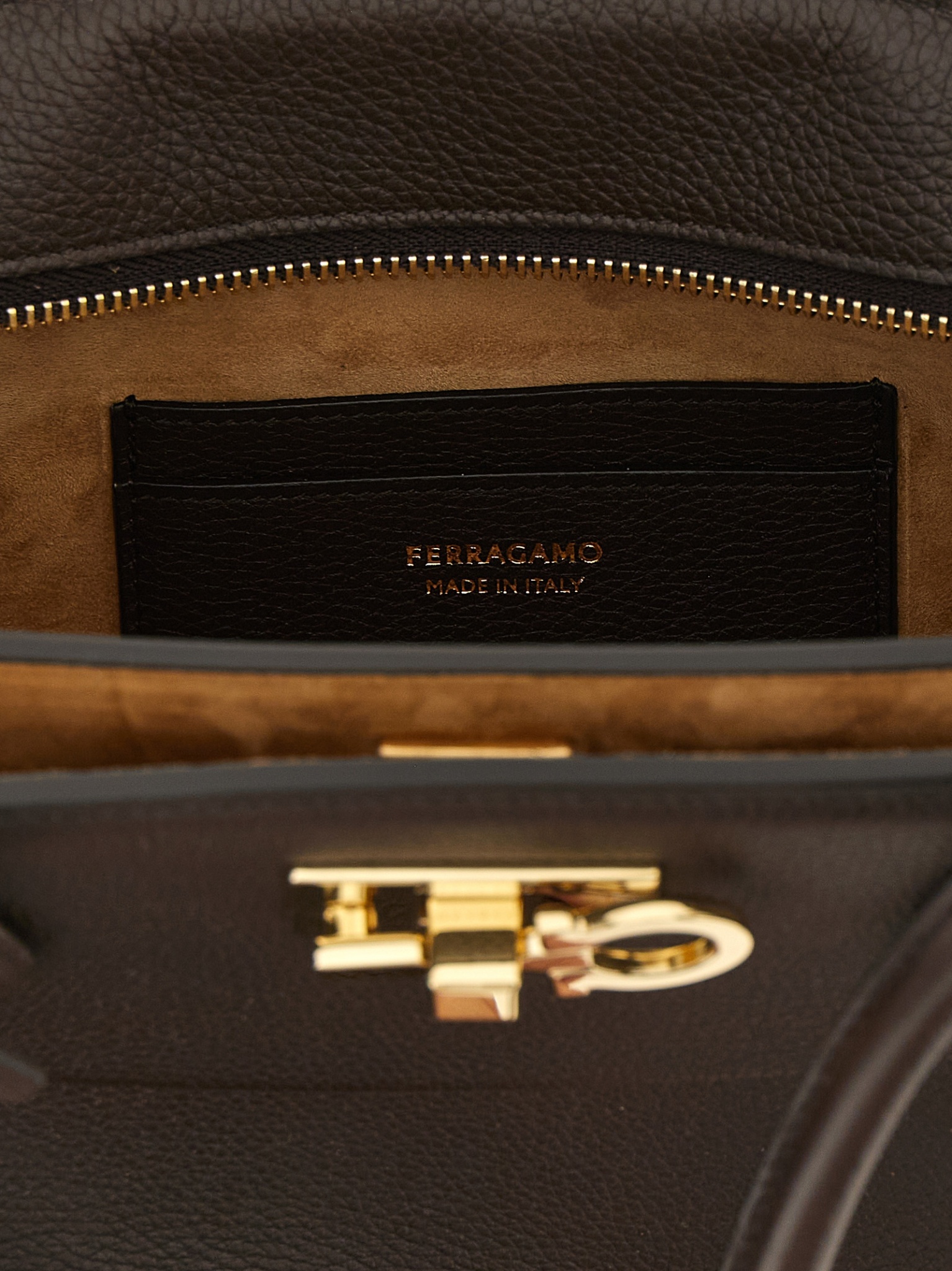 [Ferragamo] Shoulder bag FW26 795717TESTADIMORO