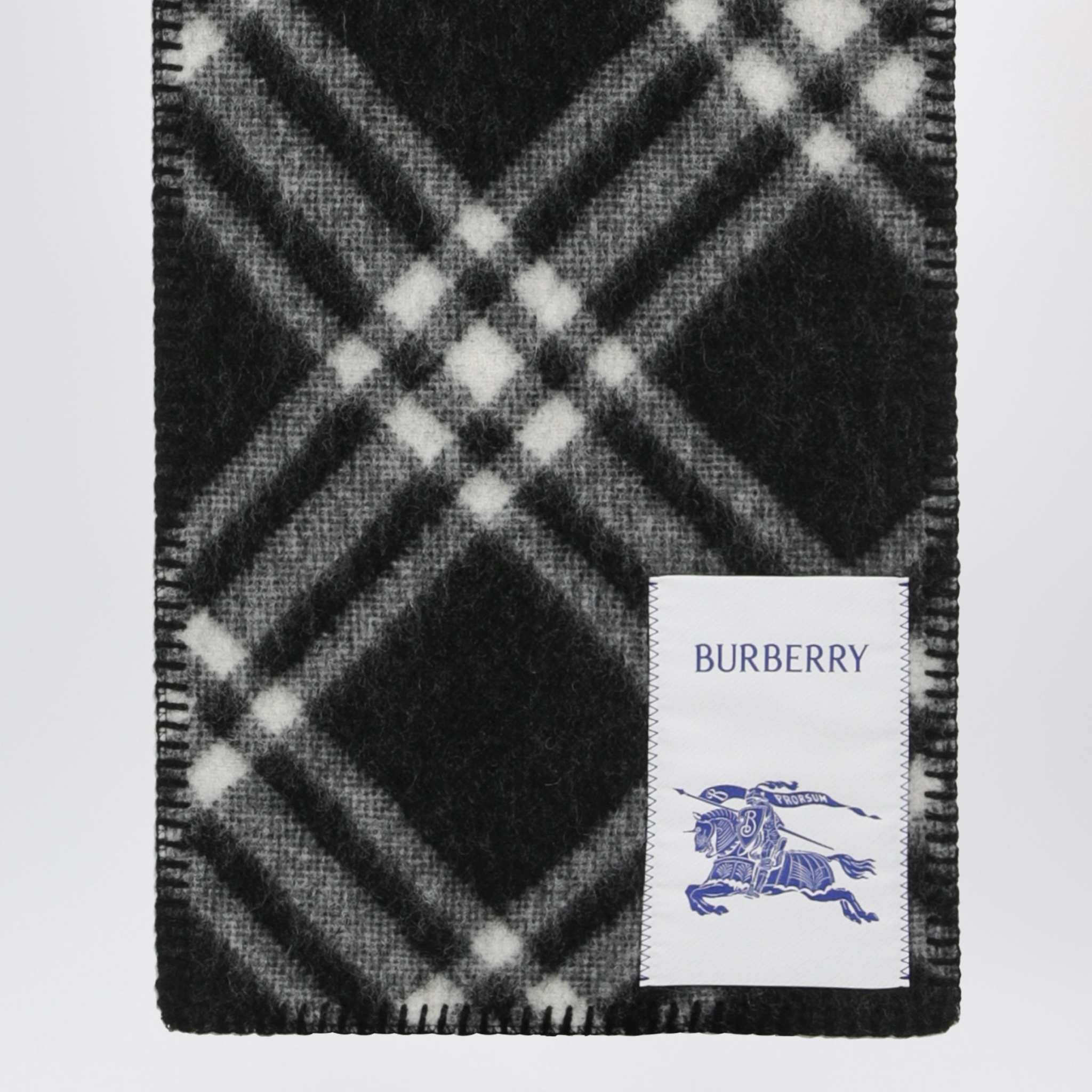 [Burberry] Scarf FW26 8114301150354