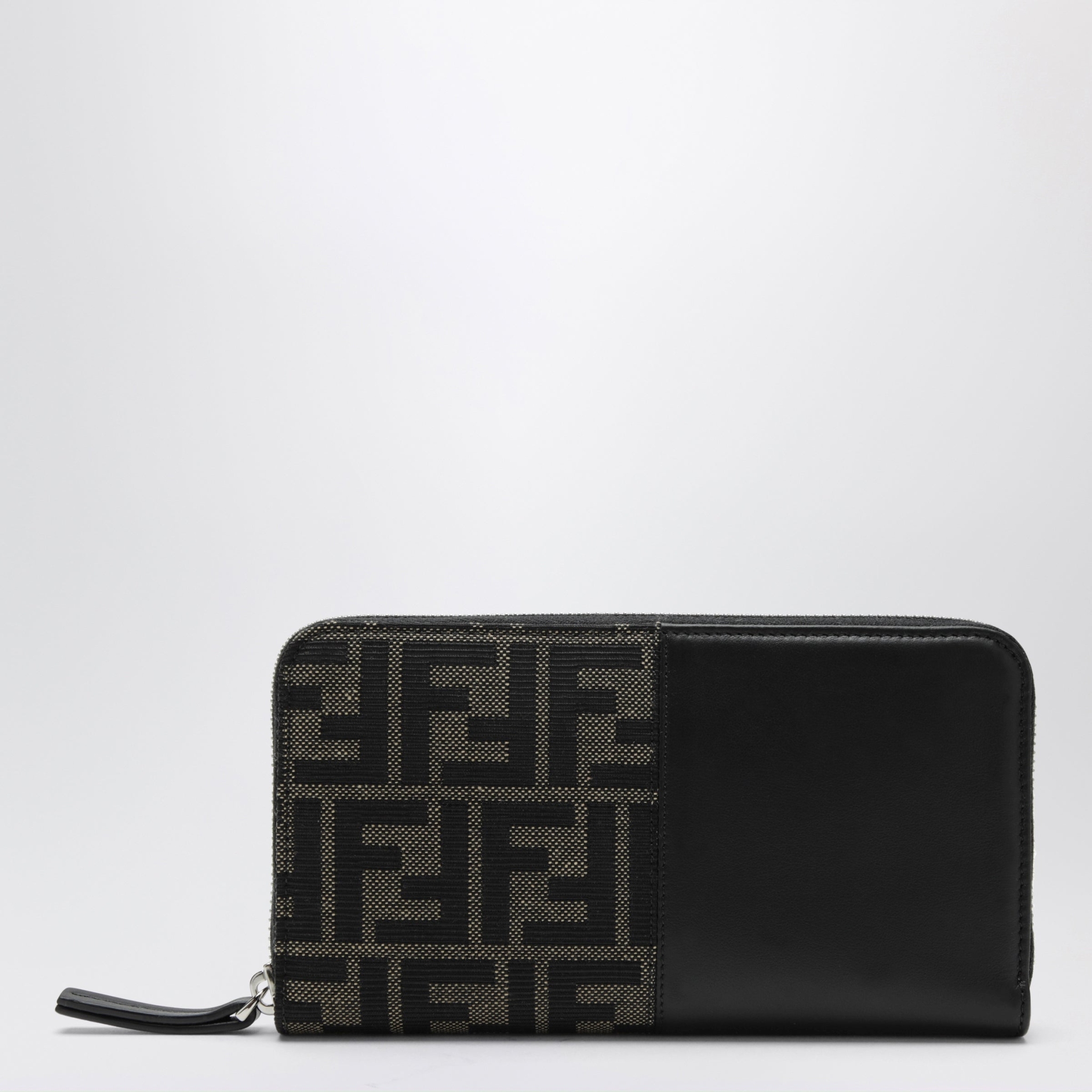 [Fendi] Wallet FW26 7M0210B139
