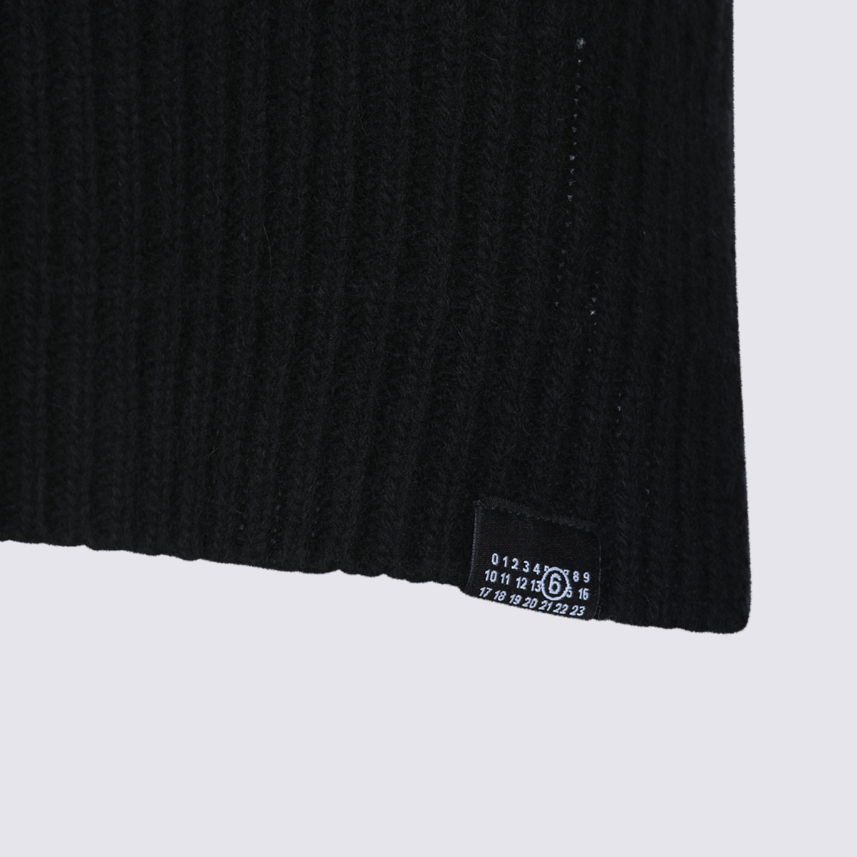 [MM6 Maison Margiela] Knitwear FW26 S52TH0062M13285900