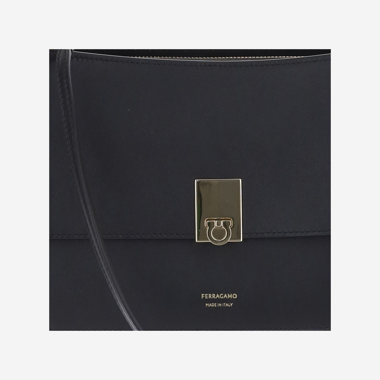 [Salvatore Ferragamo] Shoulder bag FW26 21A904001