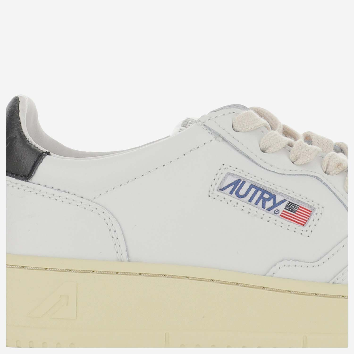 [AUTRY] Sneakers FW26 AULWLL22LEATLEAT WHTBLACK