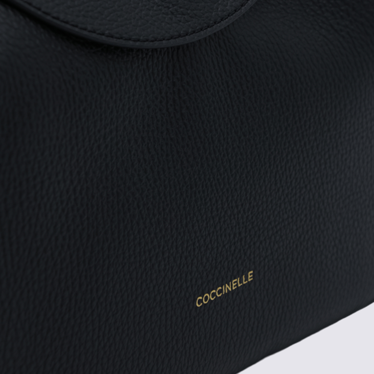 [Coccinelle] Shoulder bag FW26 E1VCK180201001