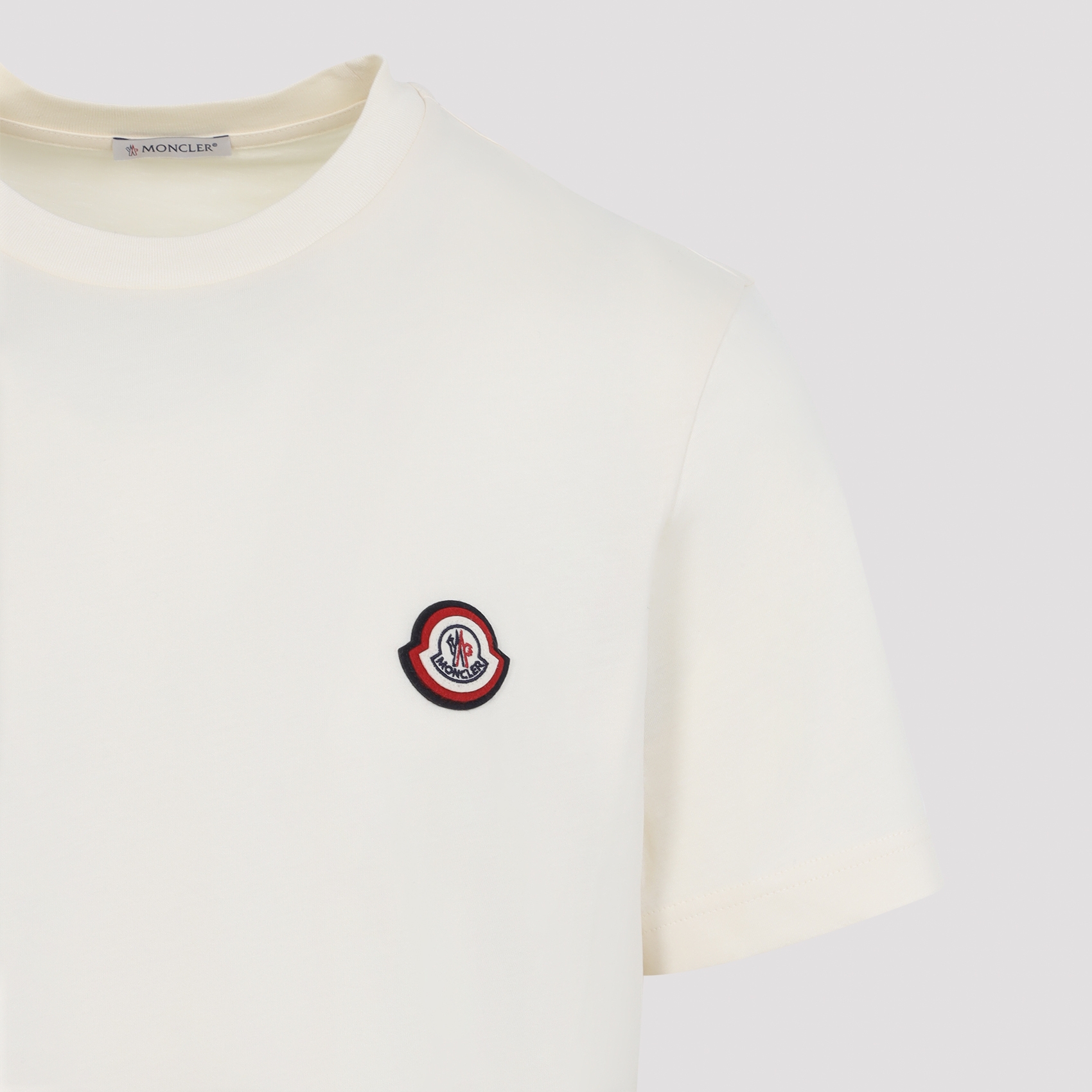 [Moncler] T-shirts Short Sleeve FW26 L20918C00045.89B8Y