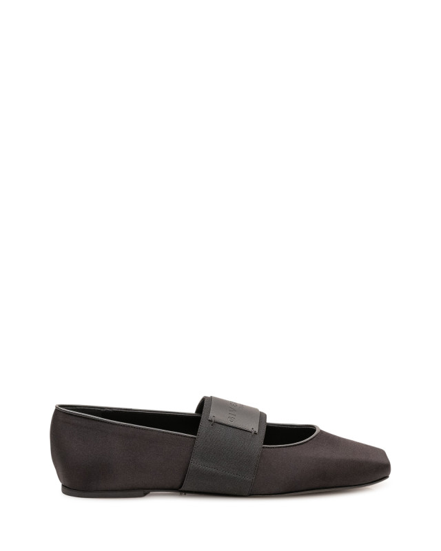 [Givenchy] Flat shoes SS26 BE5017E2J2 001