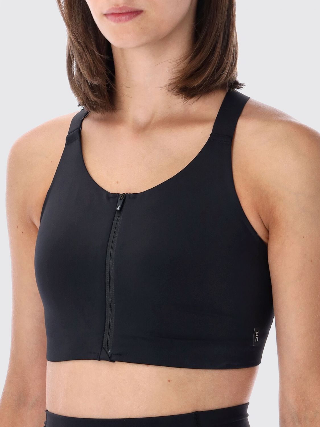[ON RUNNING] Sports Top FW26 1WF30170553