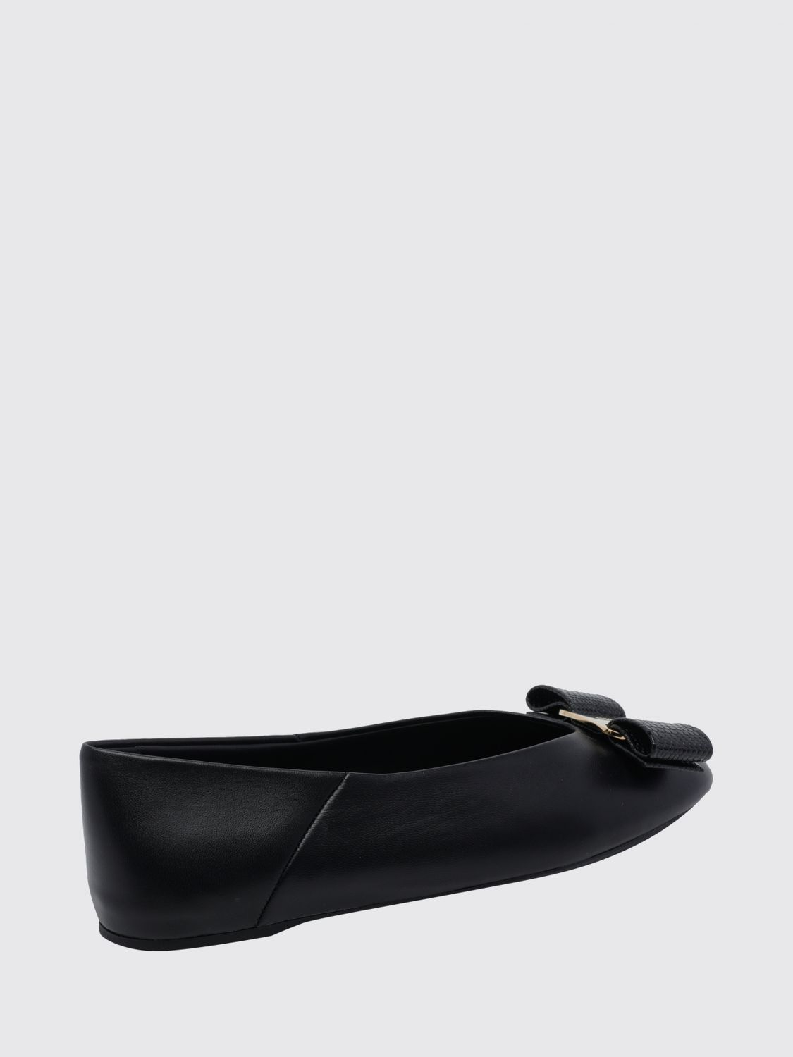 [Ferragamo] Flat shoes FW26 01K221 782883 NERO