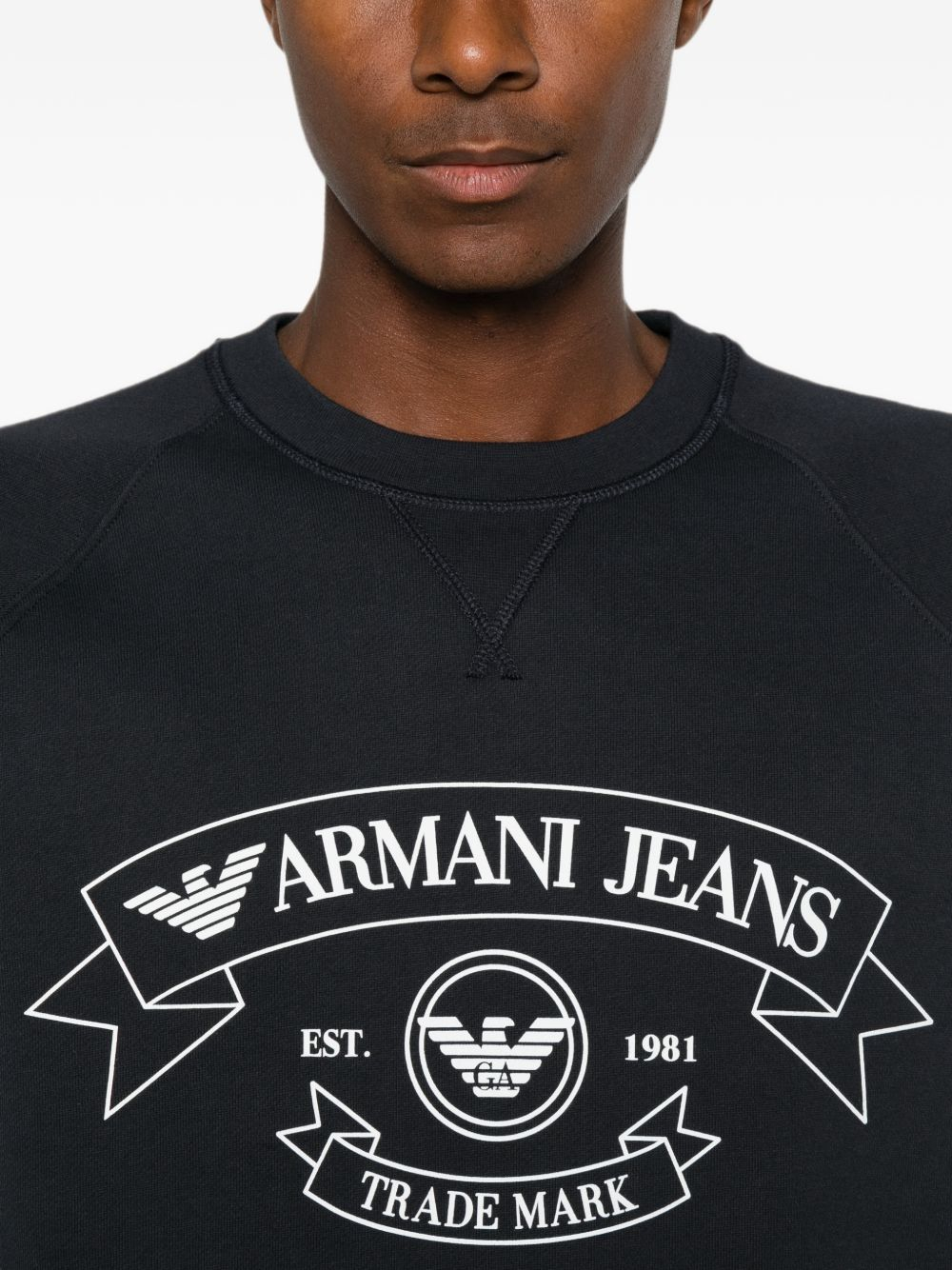 [Emporio Armani] Sweatshirt FW26 EM007527AF30255UB109