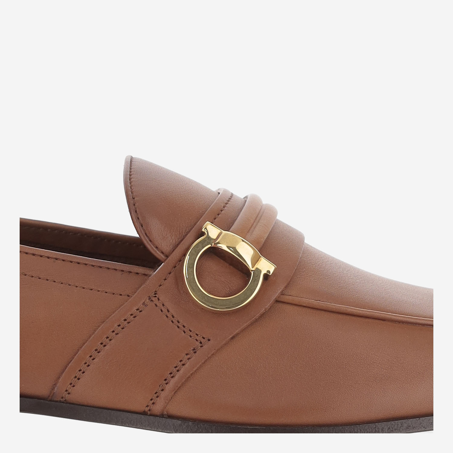 [Salvatore Ferragamo] Loafer FW26 02A942002