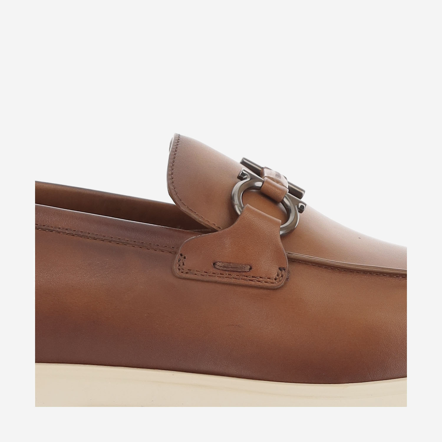 [Salvatore Ferragamo] Loafer FW26 028298008