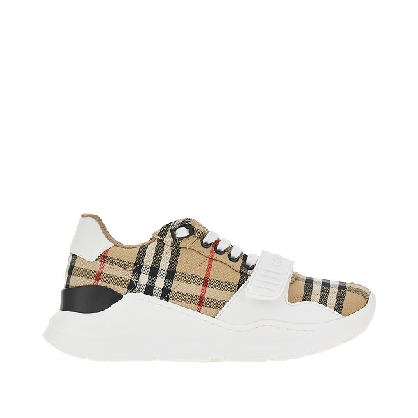 [Burberry] Sneakers FW26 8050509RA7028-A7028