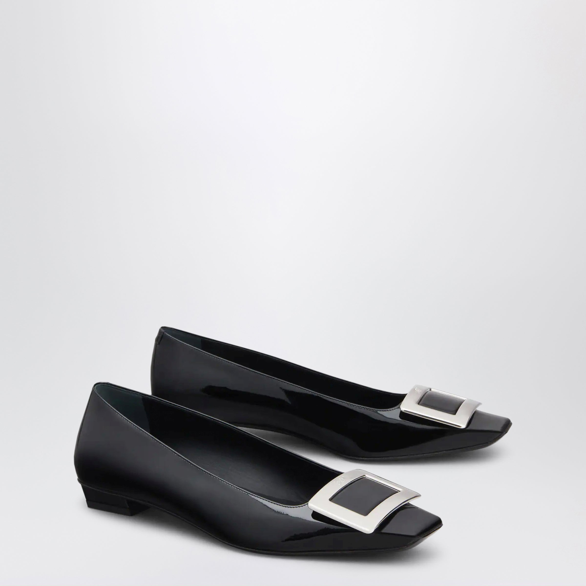 [Roger Vivier] Flat shoes FW26 RVW00700920D1P