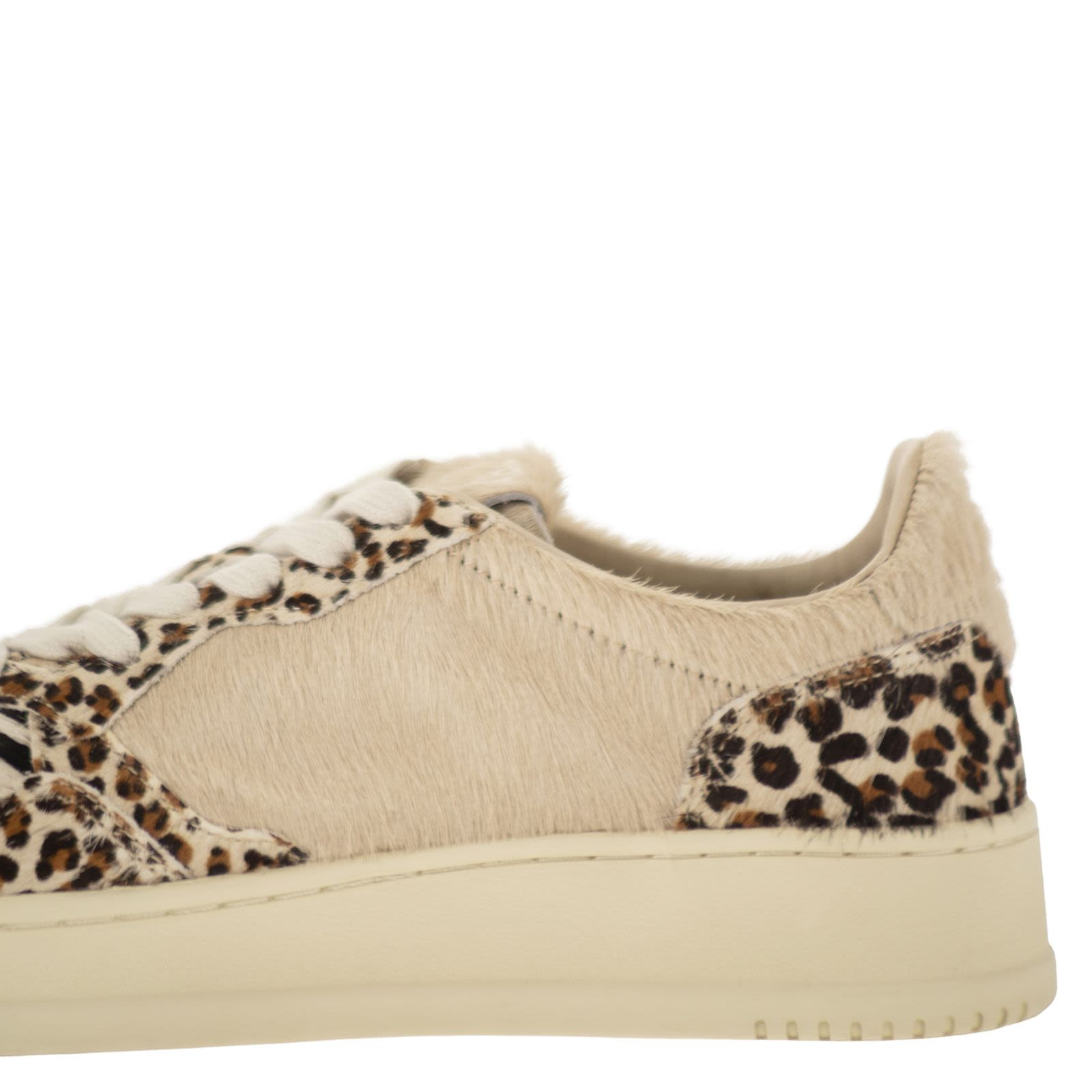 [AUTRY] Sneakers FW26 AULWJA02